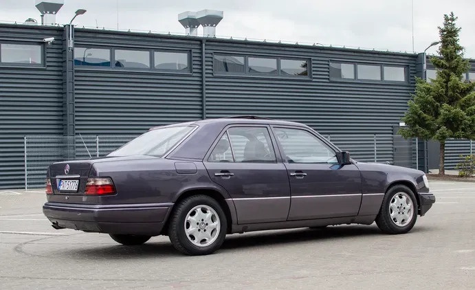 mercedes benz klasa e Mercedes-Benz Klasa E cena 18500 przebieg: 157000, rok produkcji 1993 z Zbąszyń